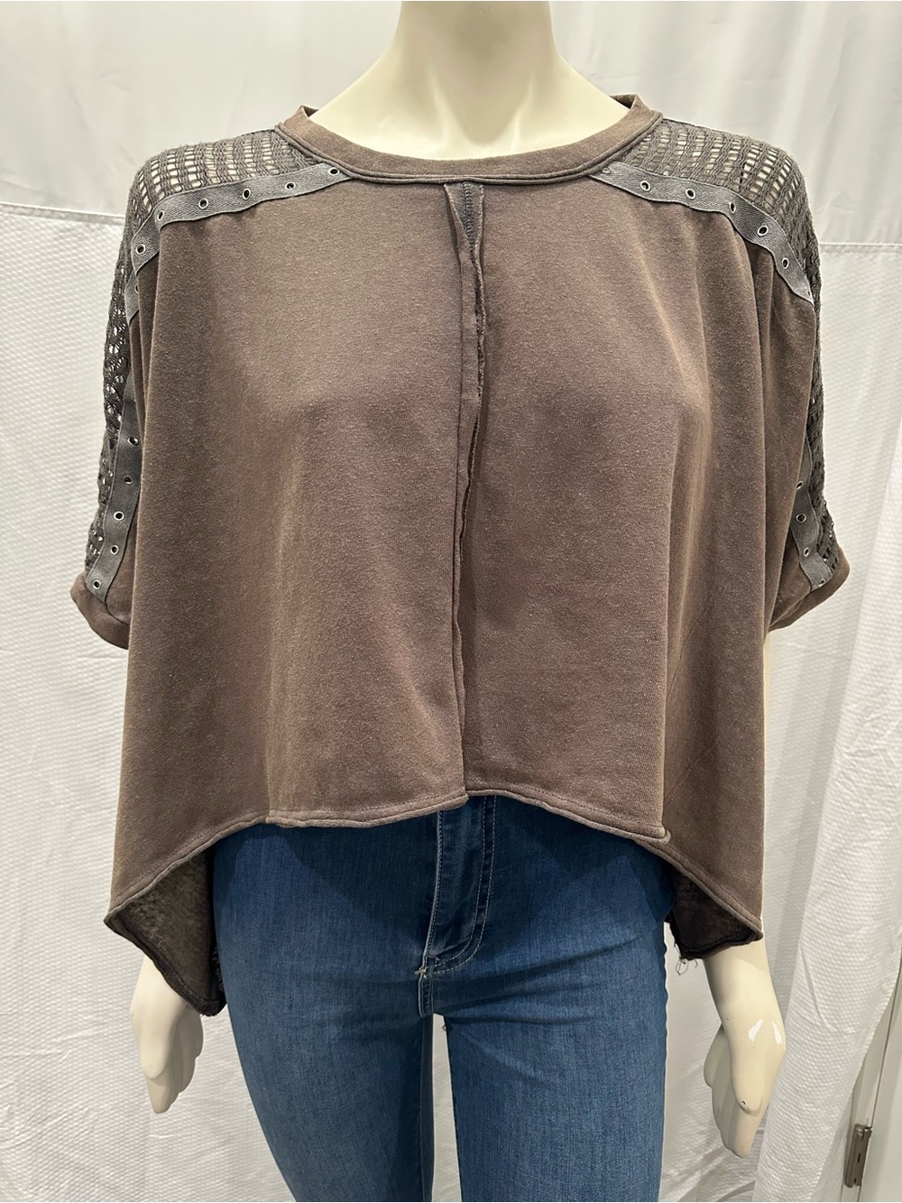 POL Grey Brown Eyelet-Trim Cropped Knit Top